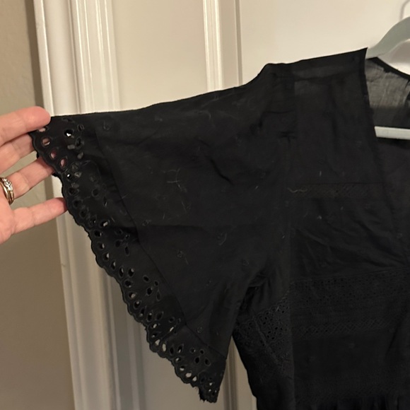 GAP Elegant Black Eyelet Dress - Picture 4 of 7